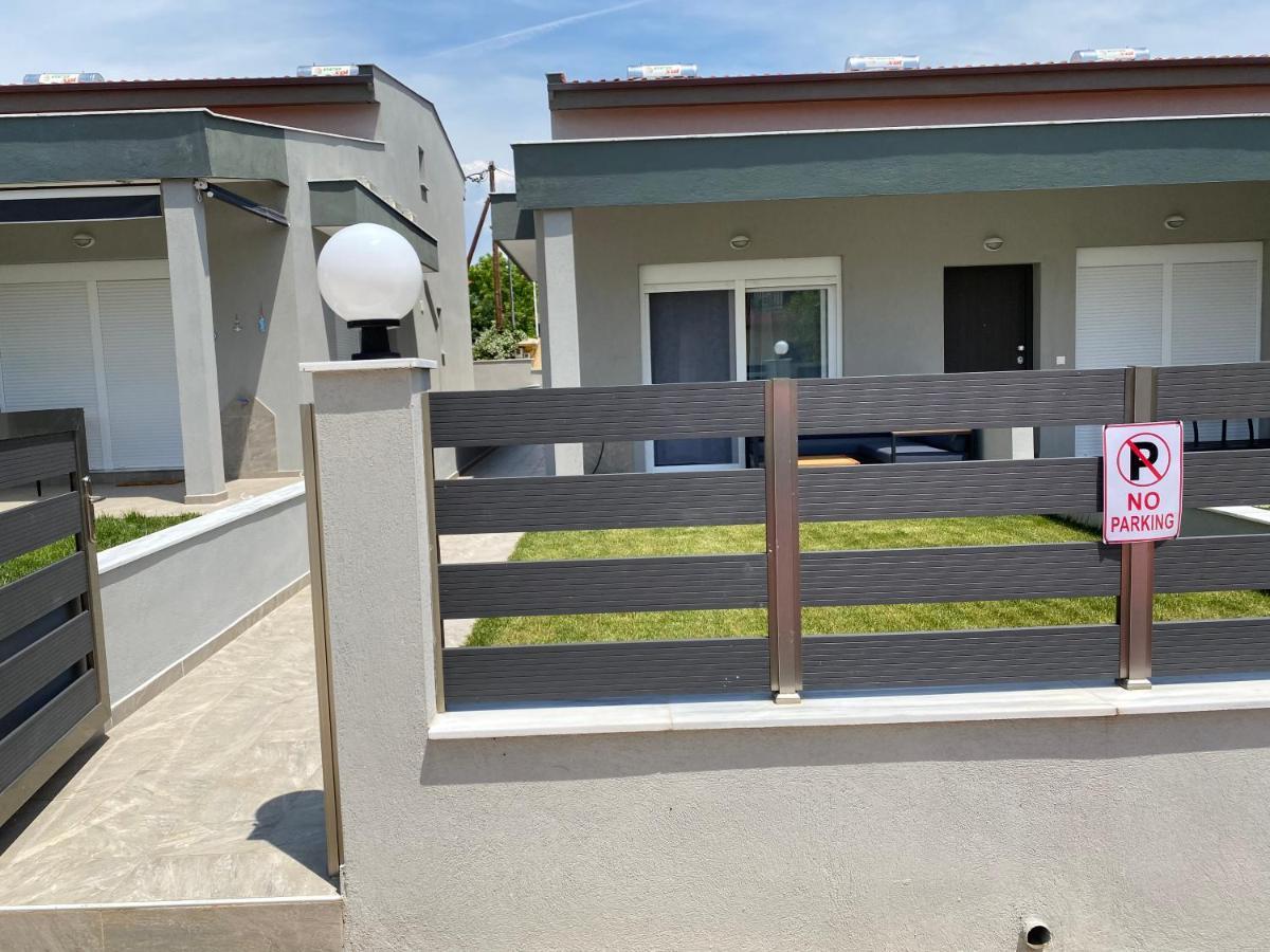 Lili Houses In Nikiti 350M From The Beach Exterior foto